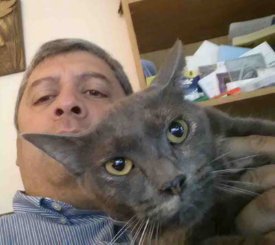 10+ Dads Who Said They Didn't Want Cats